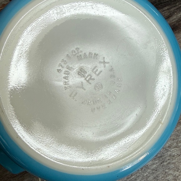 Vintage Pyrex Snowflake Garland Casserole Dish - Picture 7 of 9